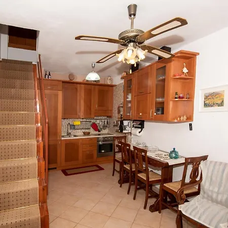 Mimosa Cozy Maisonette *