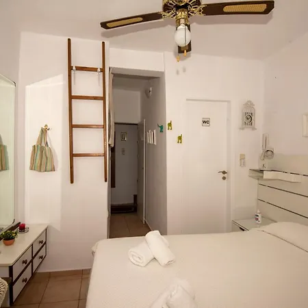 Mimosa Cozy Maisonette Holiday home *