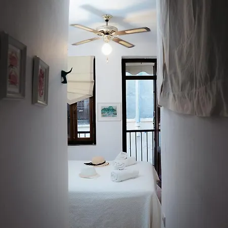 Mimosa Cozy Maisonette